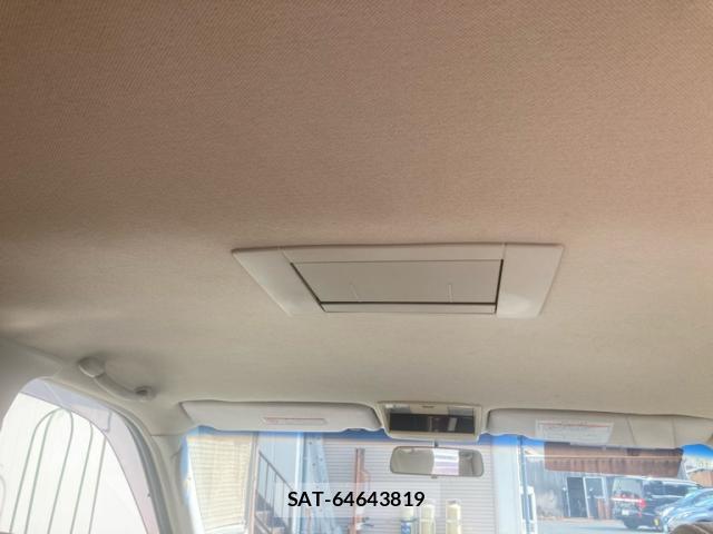 Nissan ELGRAND 2005-10 8277494-11