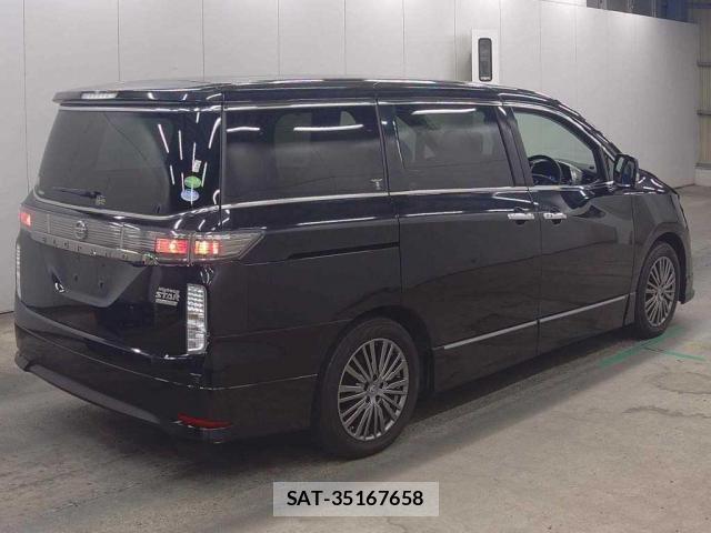Nissan ELGRAND 2017-06 8278615-1