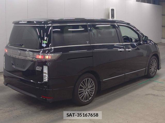 Nissan ELGRAND 2017-06 8278615-4