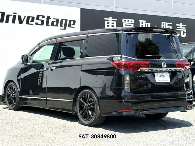 Nissan ELGRAND 2012-03 8279177-12