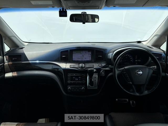 Nissan ELGRAND 2012-03 8279177-2