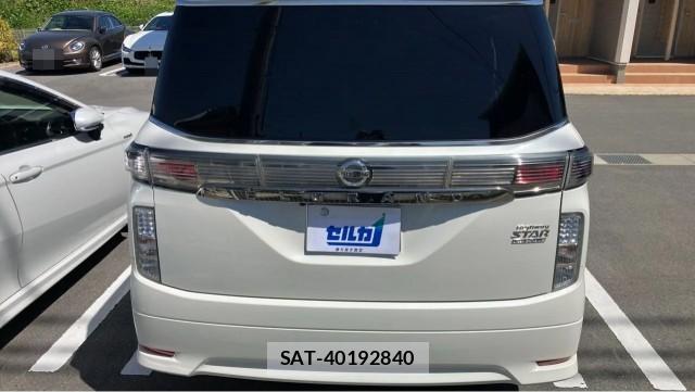 Nissan ELGRAND 2015-01 8280589-1