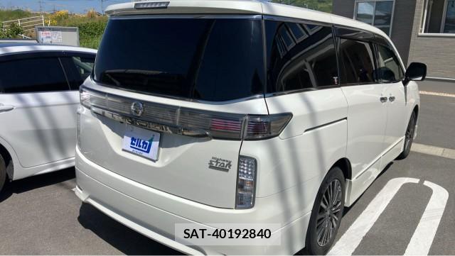 Nissan ELGRAND 2015-01 8280589-13