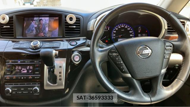 Nissan ELGRAND 2012-05 8280605-16