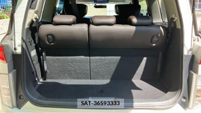 Nissan ELGRAND 2012-05 8280605-17