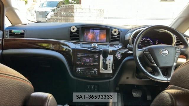 Nissan ELGRAND 2012-05 8280605-2