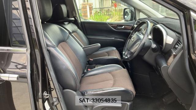 Nissan ELGRAND 2011-09 8282317-5