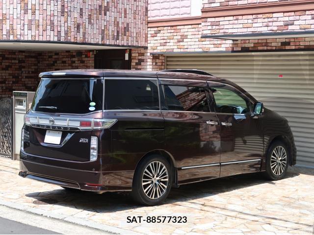 Nissan ELGRAND 2014-12 8283208-1