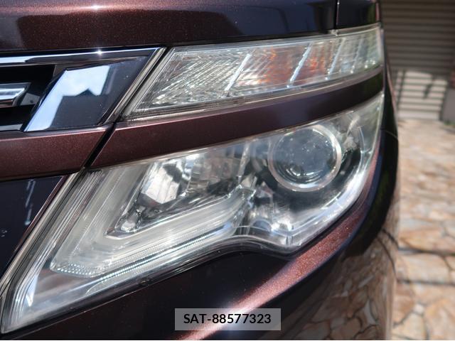 Nissan ELGRAND 2014-12 8283208-14