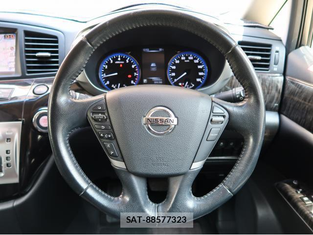 Nissan ELGRAND 2014-12 8283208-7