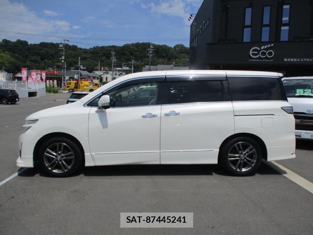 Nissan ELGRAND 2013-12 8283431-16