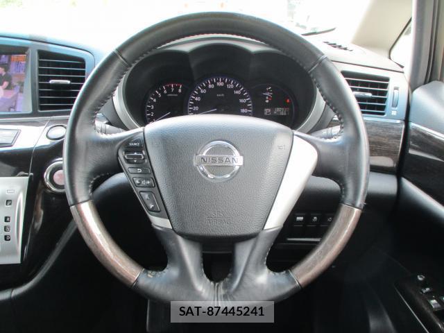 Nissan ELGRAND 2013-12 8283431-18