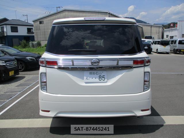 Nissan ELGRAND 2013-12 8283431-9