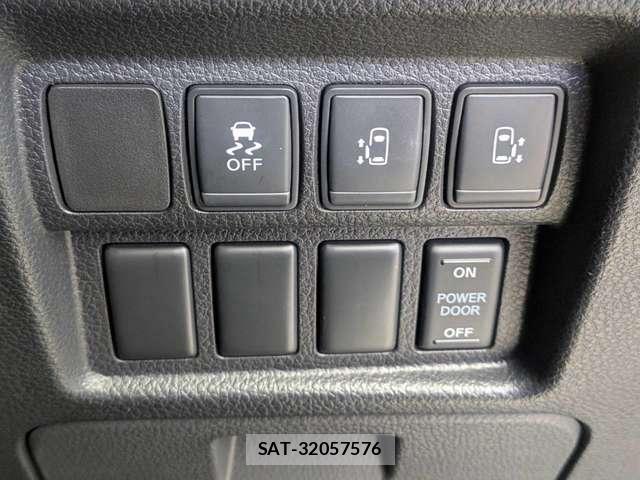 Nissan ELGRAND 2020-12 8283825-15