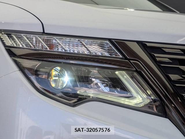 Nissan ELGRAND 2020-12 8283825-18
