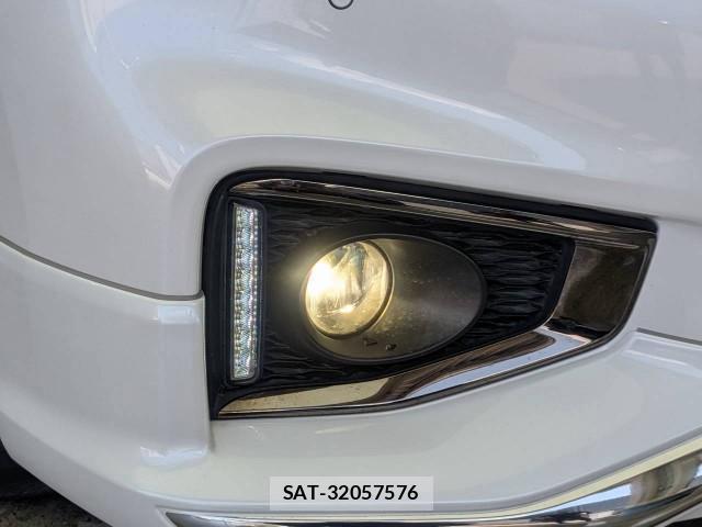Nissan ELGRAND 2020-12 8283825-19