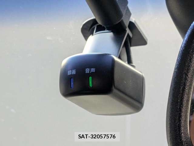 Nissan ELGRAND 2020-12 8283825-4