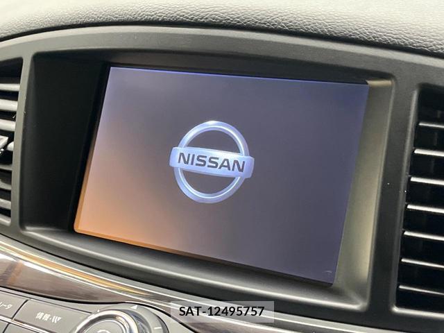 Nissan ELGRAND 2017-07 8284574-3