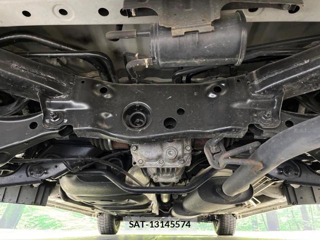 Nissan ELGRAND 2011-09 8284747-18
