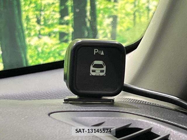 Nissan ELGRAND 2011-09 8284747-6