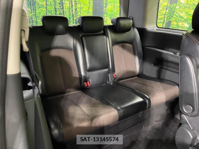 Nissan ELGRAND 2011-09 8284747-9
