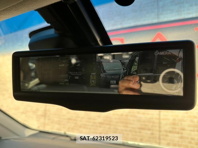 Nissan ELGRAND 2019-04 8285440-13