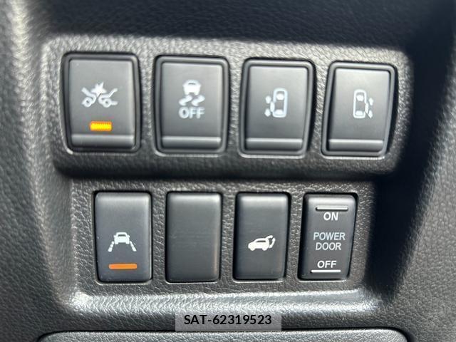 Nissan ELGRAND 2019-04 8285440-14