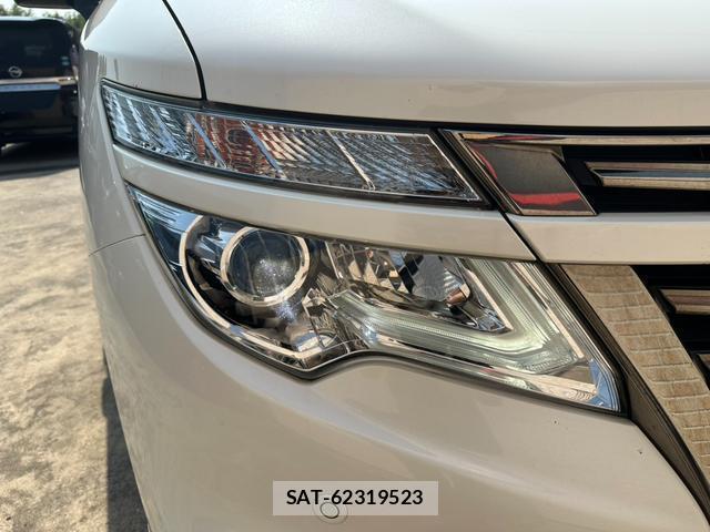 Nissan ELGRAND 2019-04 8285440-16