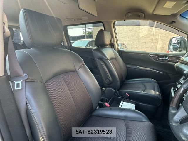 Nissan ELGRAND 2019-04 8285440-17