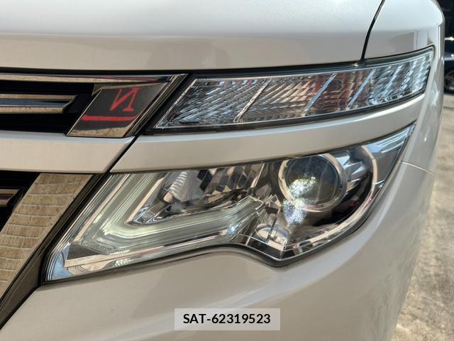 Nissan ELGRAND 2019-04 8285440-3