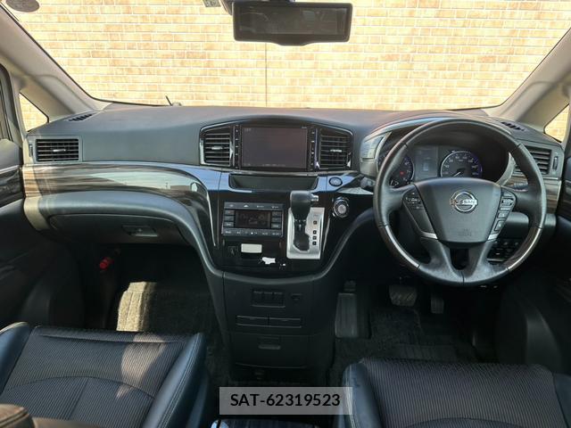 Nissan ELGRAND 2019-04 8285440-5