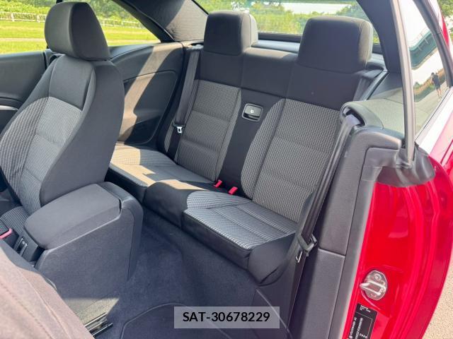 VolksWagen EOS 2010-02 8285509-12