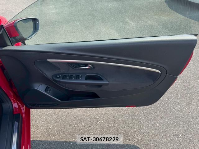 VolksWagen EOS 2010-02 8285509-18