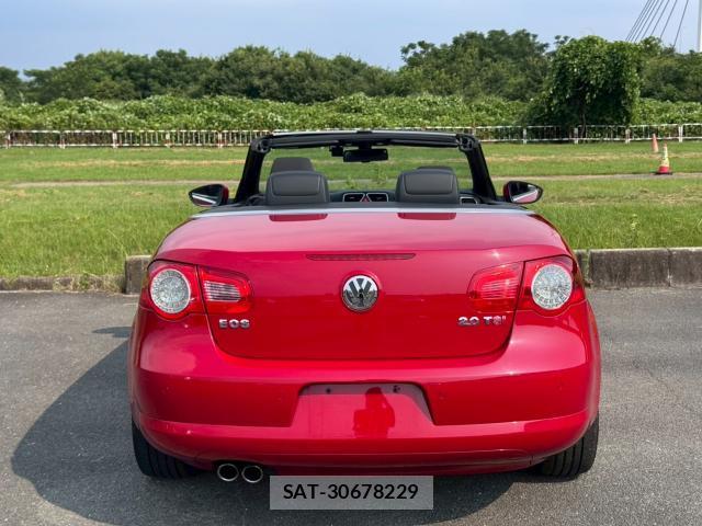 VolksWagen EOS 2010-02 8285509-19