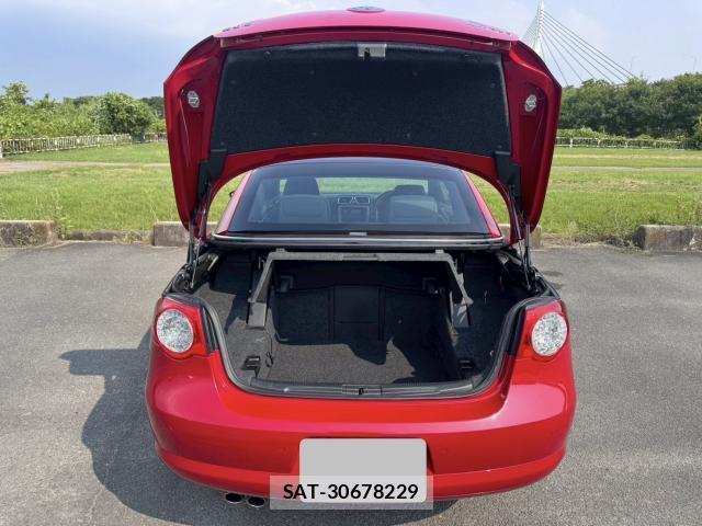 VolksWagen EOS 2010-02 8285509-5