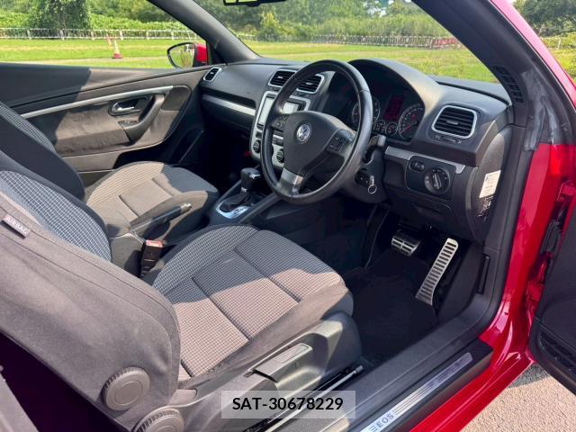 VolksWagen EOS 2010-02 8285509-6