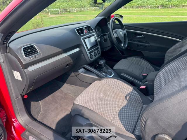 VolksWagen EOS 2010-02 8285509-7