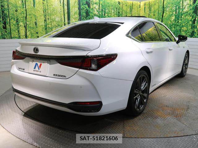 Lexus ES 2019-01 8276681-17
