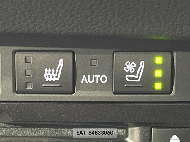Lexus ES 2020-04 8278067-6