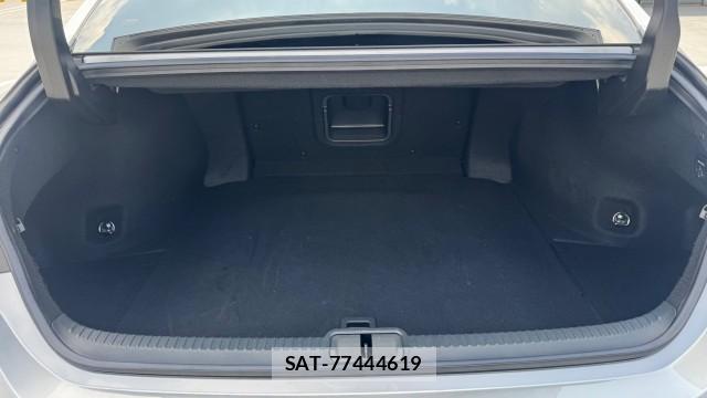 Lexus ES 2019-03 8281125-17