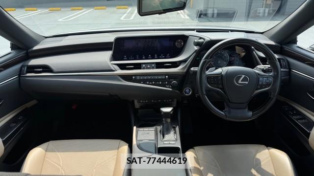 Lexus ES 2019-03 8281125-2