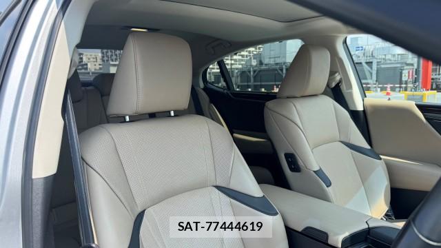 Lexus ES 2019-03 8281125-5
