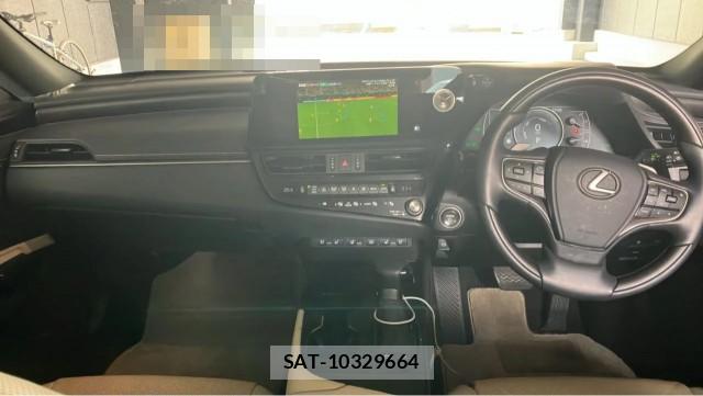 Lexus ES 2023-08 8282364-2
