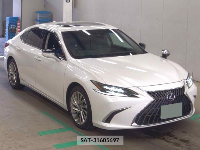 Lexus ES 2022-01 8283089-0