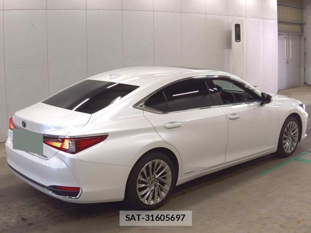 Lexus ES 2022-01 8283089-5