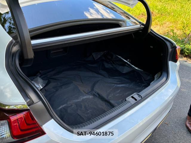 Lexus ES 2018-10 8284219-15