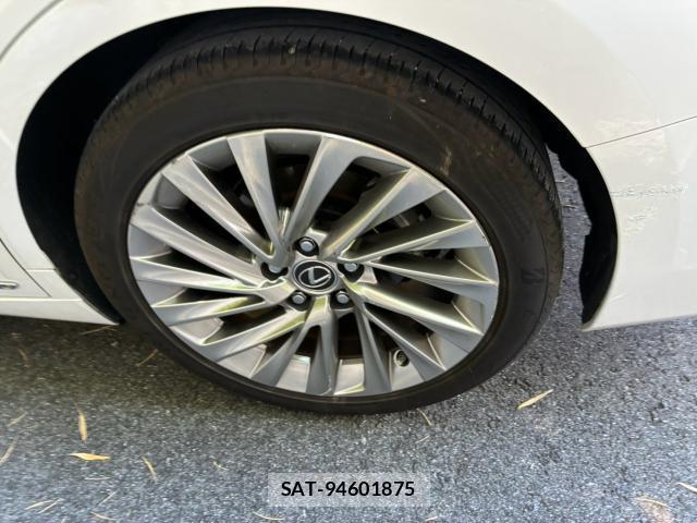 Lexus ES 2018-10 8284219-16