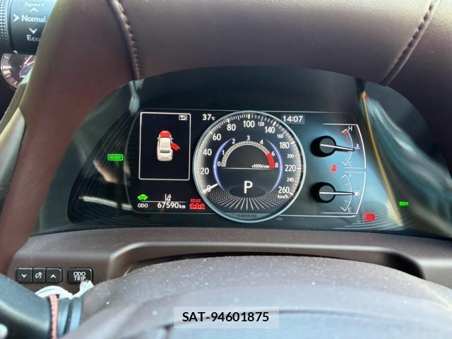 Lexus ES 2018-10 8284219-4