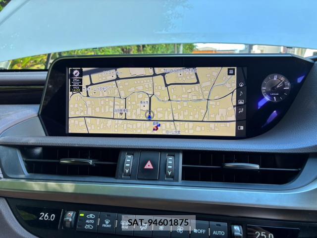 Lexus ES 2018-10 8284219-9