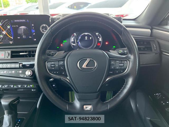 Lexus ES 2022-01 8284453-13